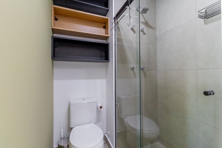 Next to Hosp Oswaldo Cruz, with swimming pool and garage