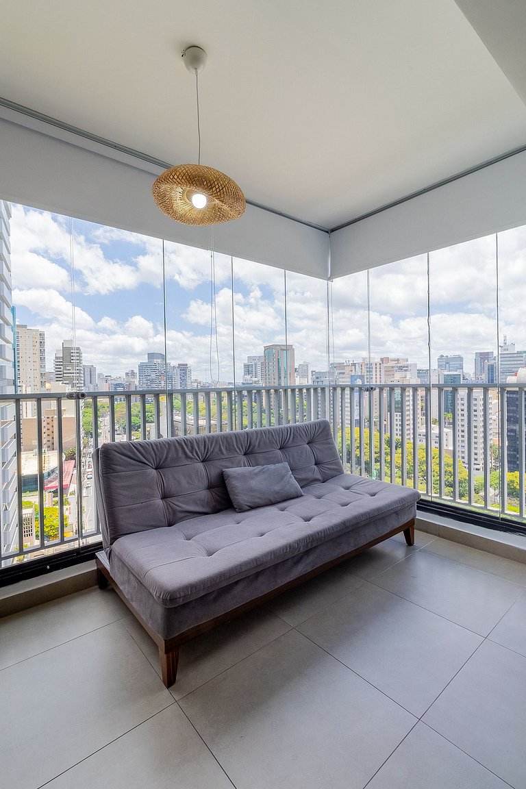 Next to Hosp Oswaldo Cruz, with swimming pool and garage