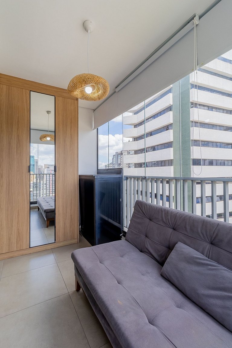 Next to Hosp Oswaldo Cruz, with swimming pool and garage