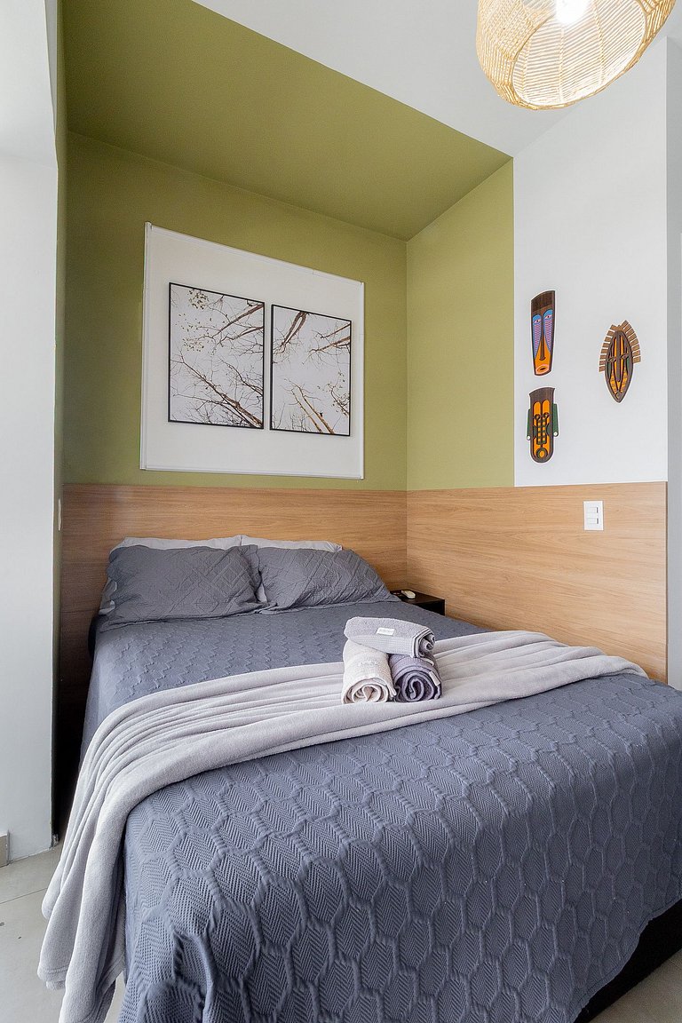 Next to Hosp Oswaldo Cruz, with swimming pool and garage