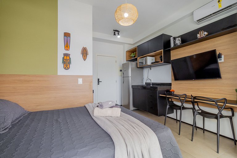 Next to Hosp Oswaldo Cruz, with swimming pool and garage