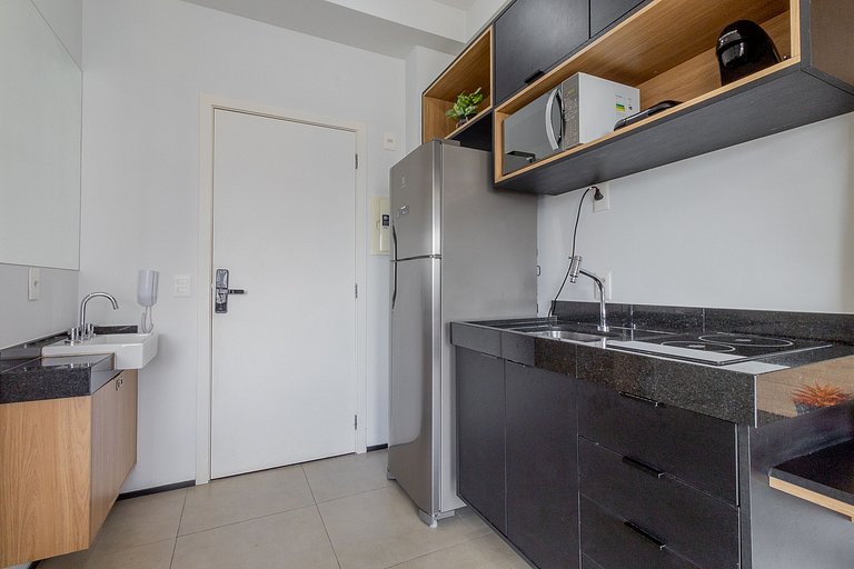 Next to Hosp Oswaldo Cruz, with swimming pool and garage