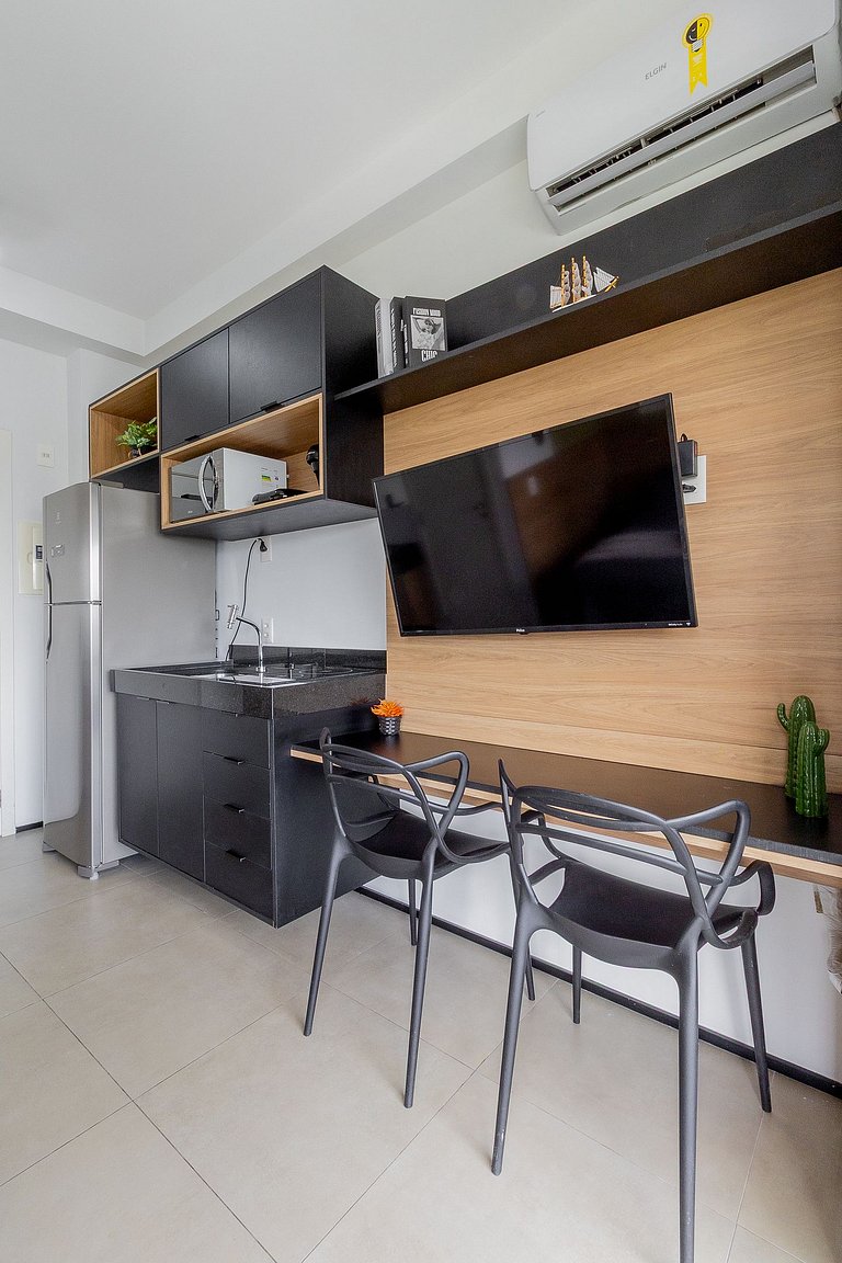 Located next to Hosp Oswaldo Cruz, featuring a swimming pool