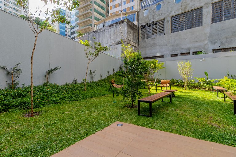 Conveniently located and fully furnished