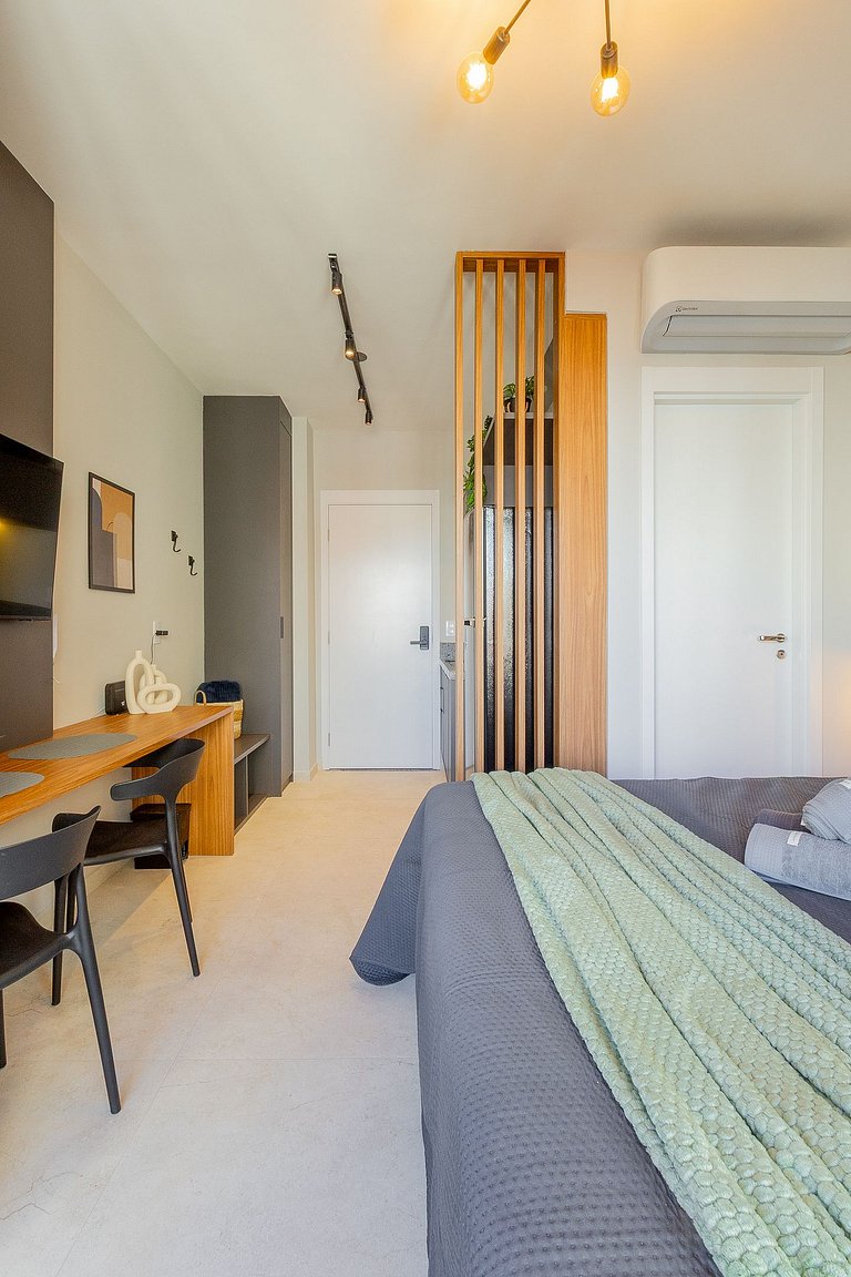 Conveniently located and fully furnished