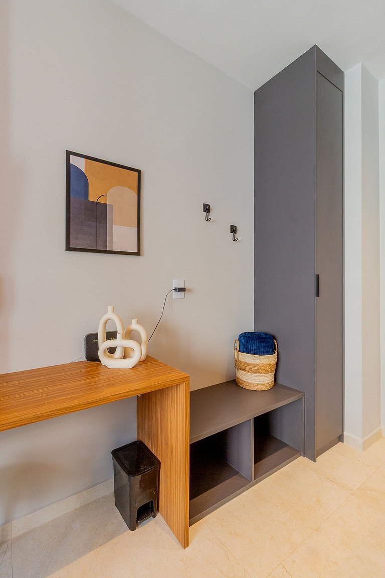 Conveniently located and fully furnished