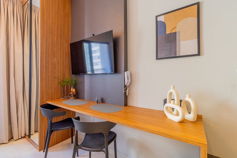 Conveniently located and fully furnished