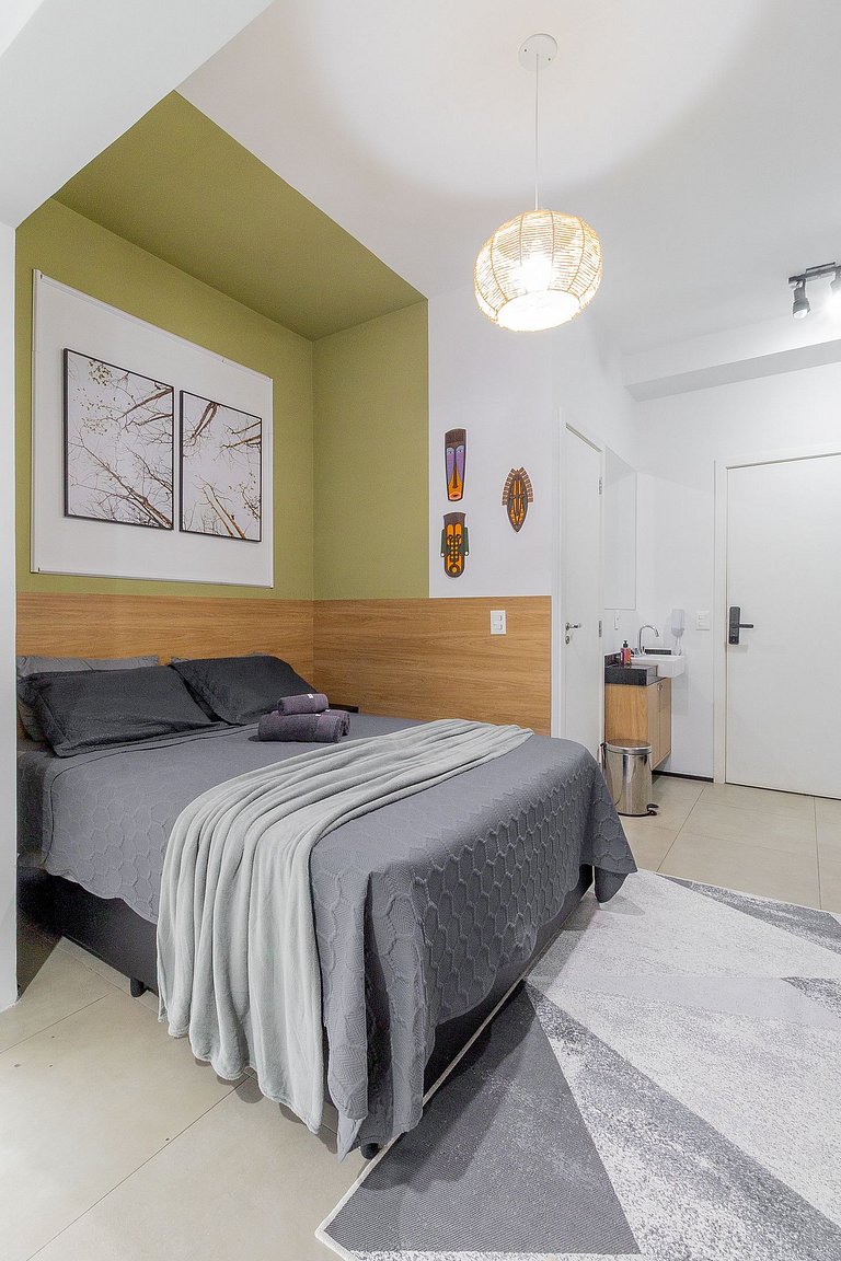 Located next to Hosp Oswaldo Cruz, featuring a swimming pool