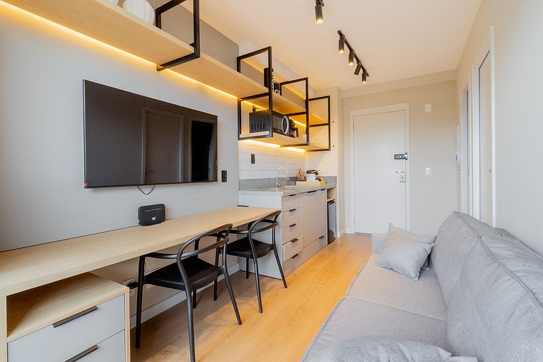 Loft charmoso com varanda espaçosa em Moema