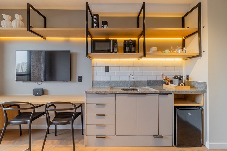 Charming loft with a spacious balcony in Moema
