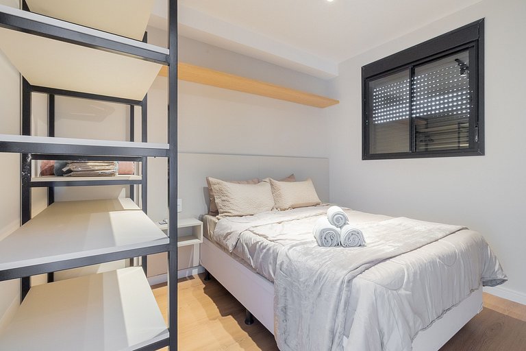 Loft charmoso com varanda espaçosa em Moema
