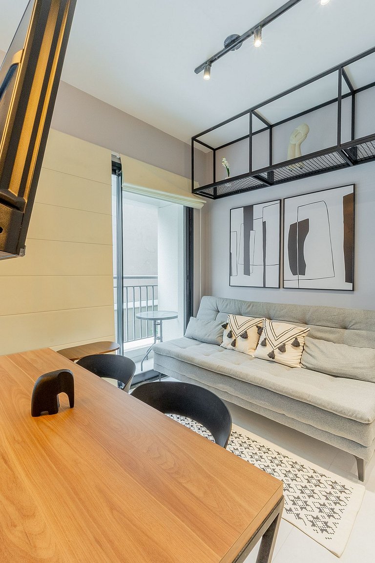 Perto do Allianz e da estação Sumaré do metrô