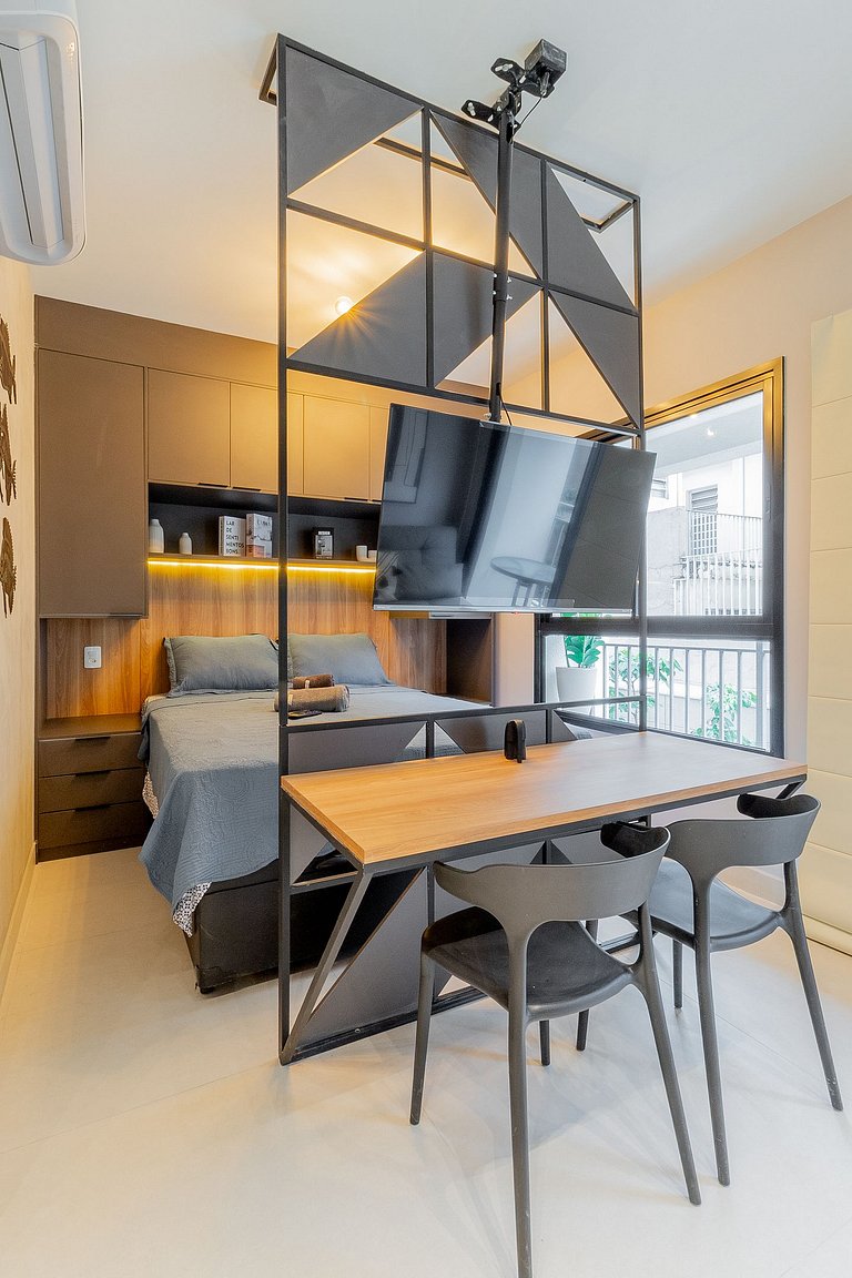 Perto do Allianz e da estação Sumaré do metrô