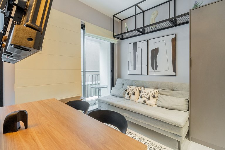 Cerca de Allianz y de la estación Sumaré del metro