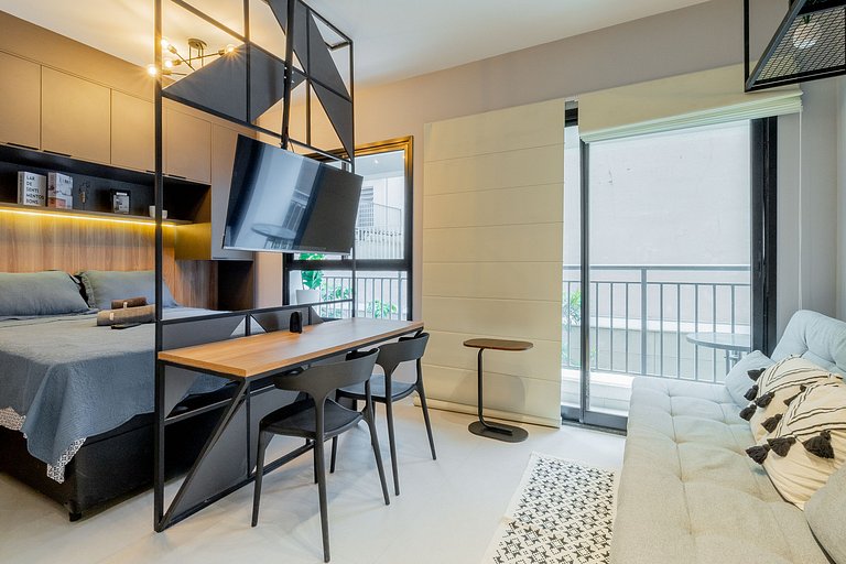 Near Allianz and Sumaré Metro station