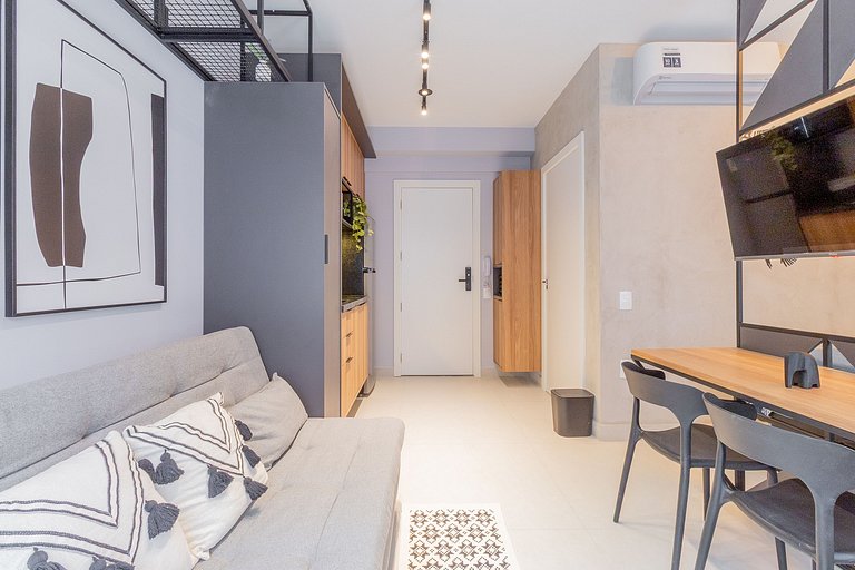 Near Allianz and Sumaré Metro station