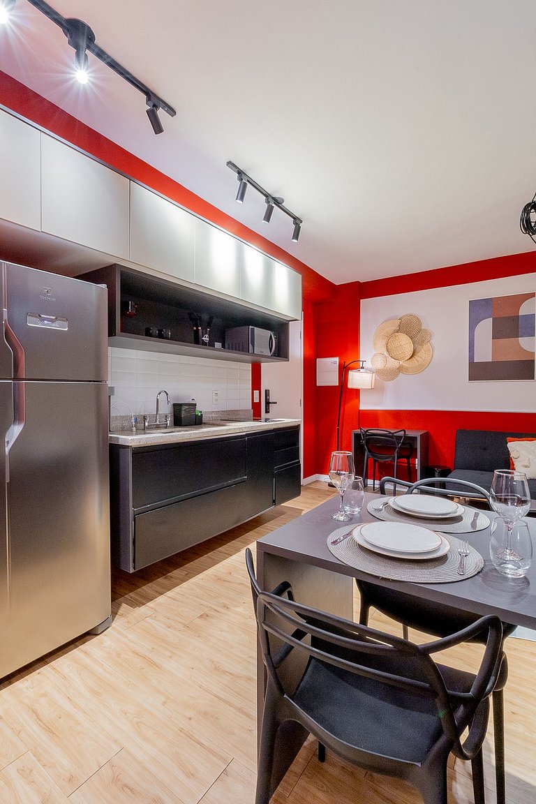 13th floor in Jardins with parking space, balcony and pool