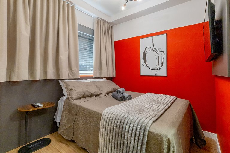 Includes garage and rooftop, located near Paulista Avenue!