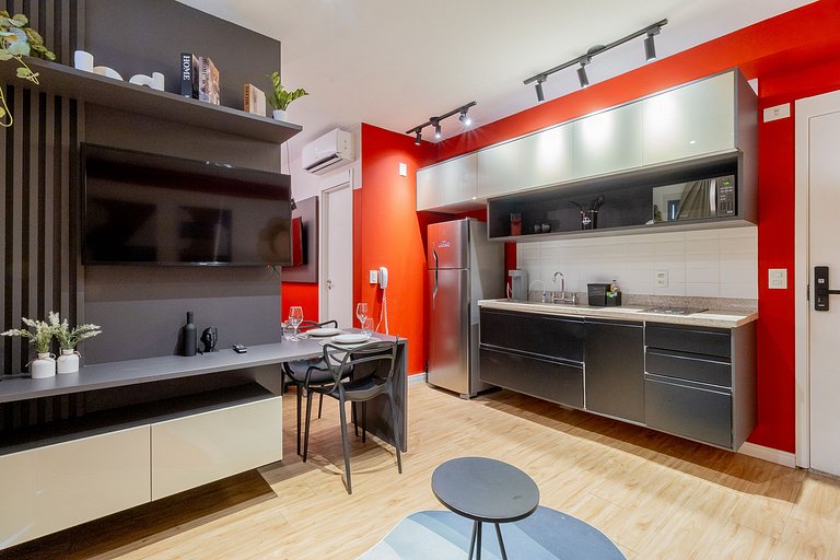 Includes garage and rooftop, located near Paulista Avenue!