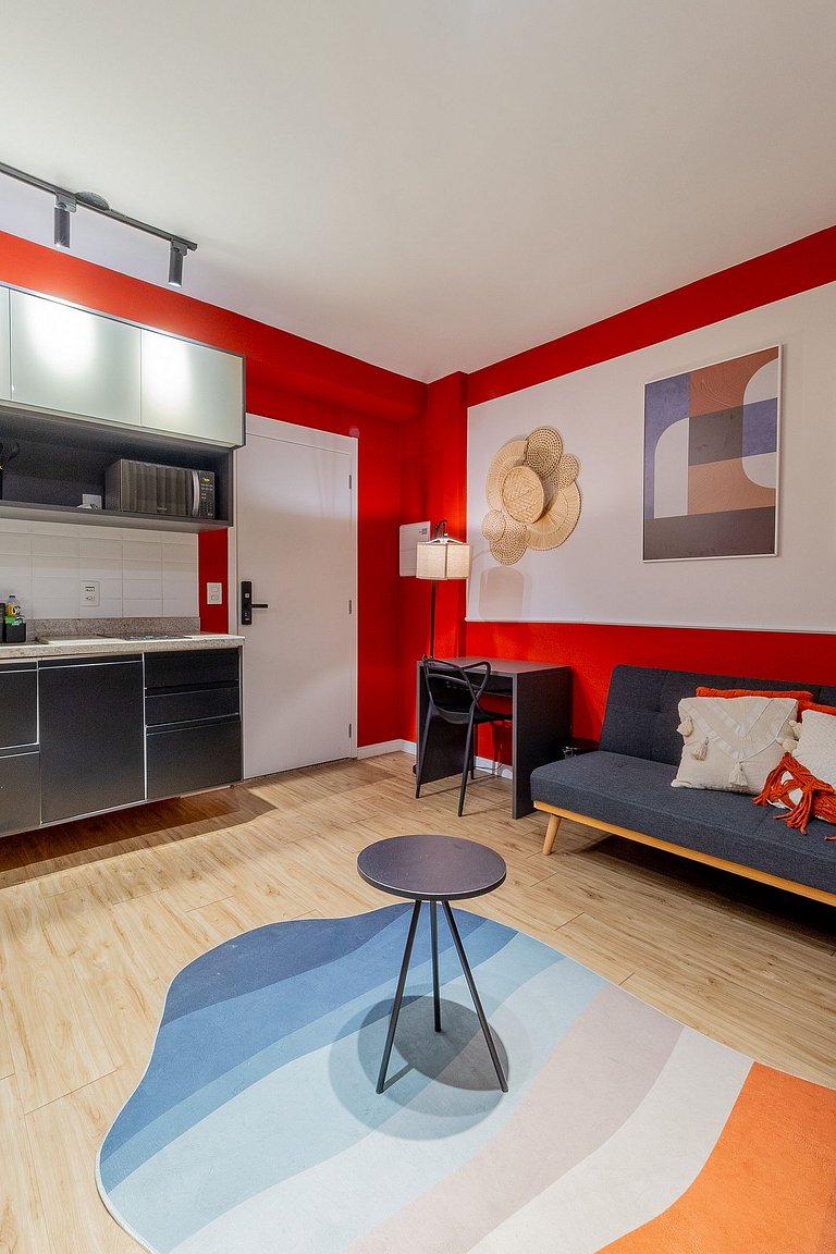 13th floor in Jardins with parking space, balcony and pool