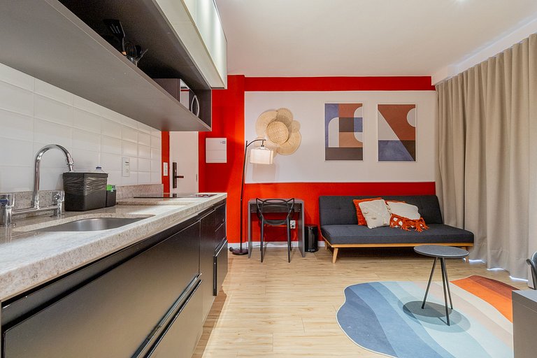 13th floor in Jardins with parking space, balcony and pool