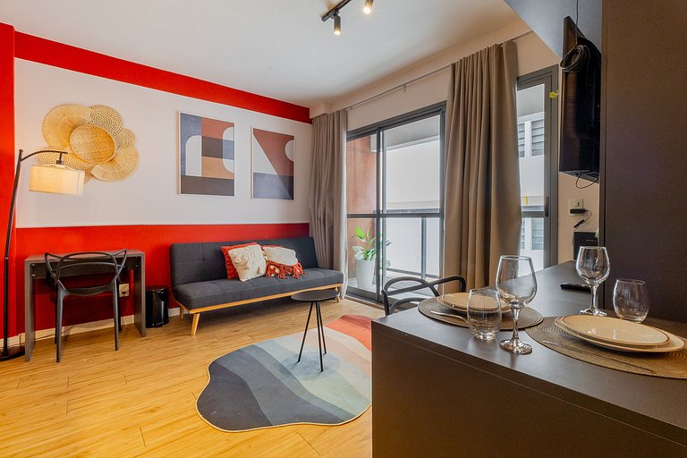 Includes garage and rooftop, located near Paulista Avenue!