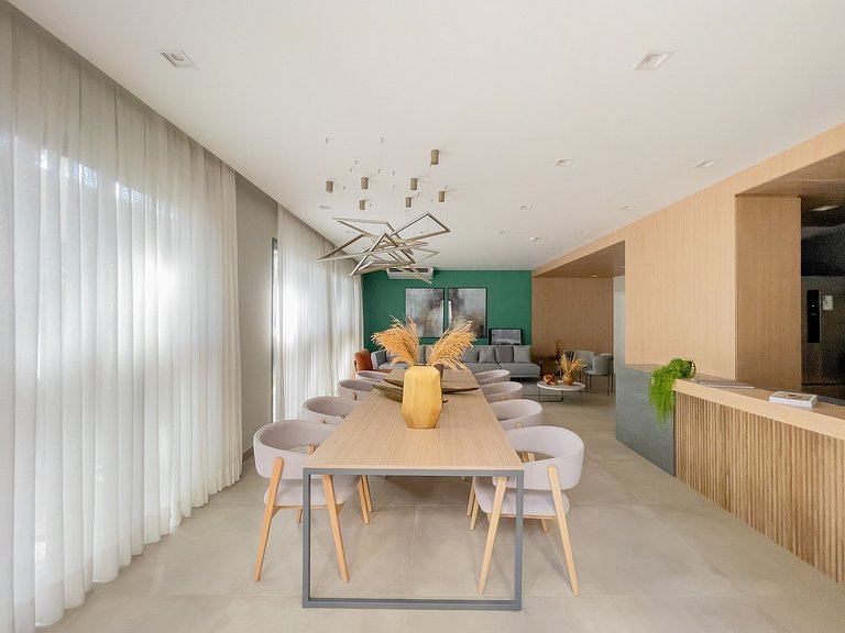 Near Liberdade Metro Station | Prime location