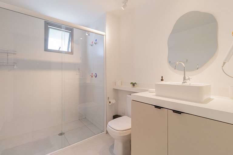 Metrô Liberdade | Varanda + Conforto 3pax