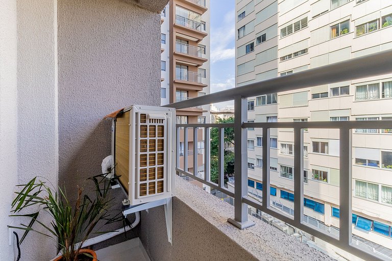 Metrô Liberdade | Varanda + Conforto 3pax