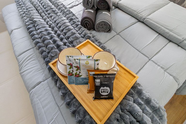 Metrô Liberdade | Varanda + Conforto 3pax