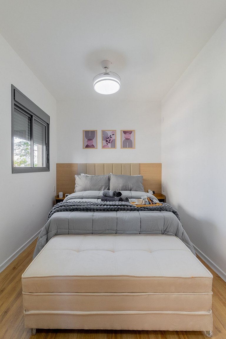 Metrô Liberdade | Varanda + Conforto 3pax