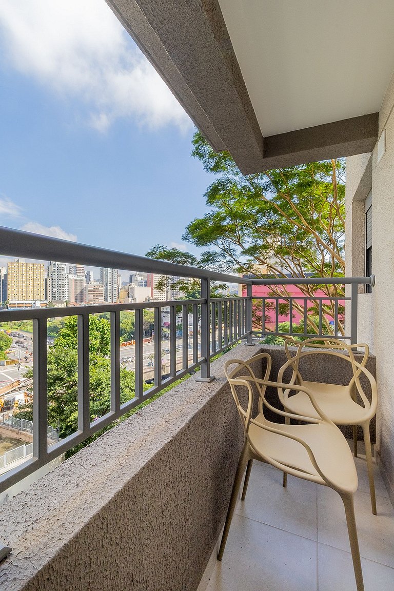 Metrô Liberdade | Varanda + Conforto 3pax