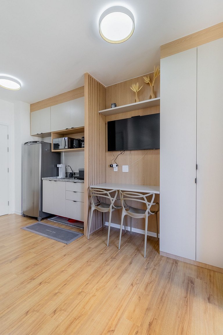 Metrô Liberdade | Varanda + Conforto 3pax