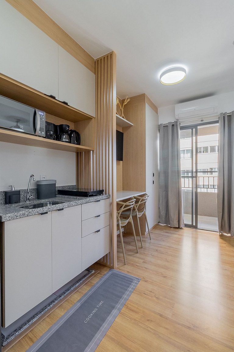 Metrô Liberdade | Varanda + Conforto 3pax