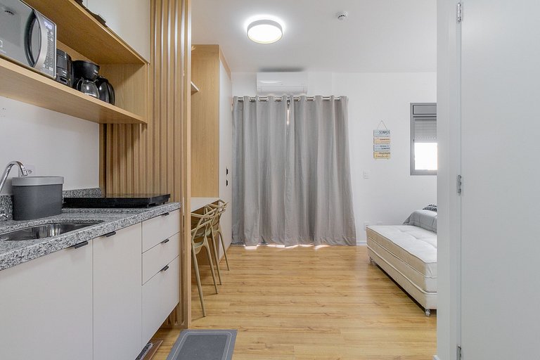 Metrô Liberdade | Varanda + Conforto 3pax