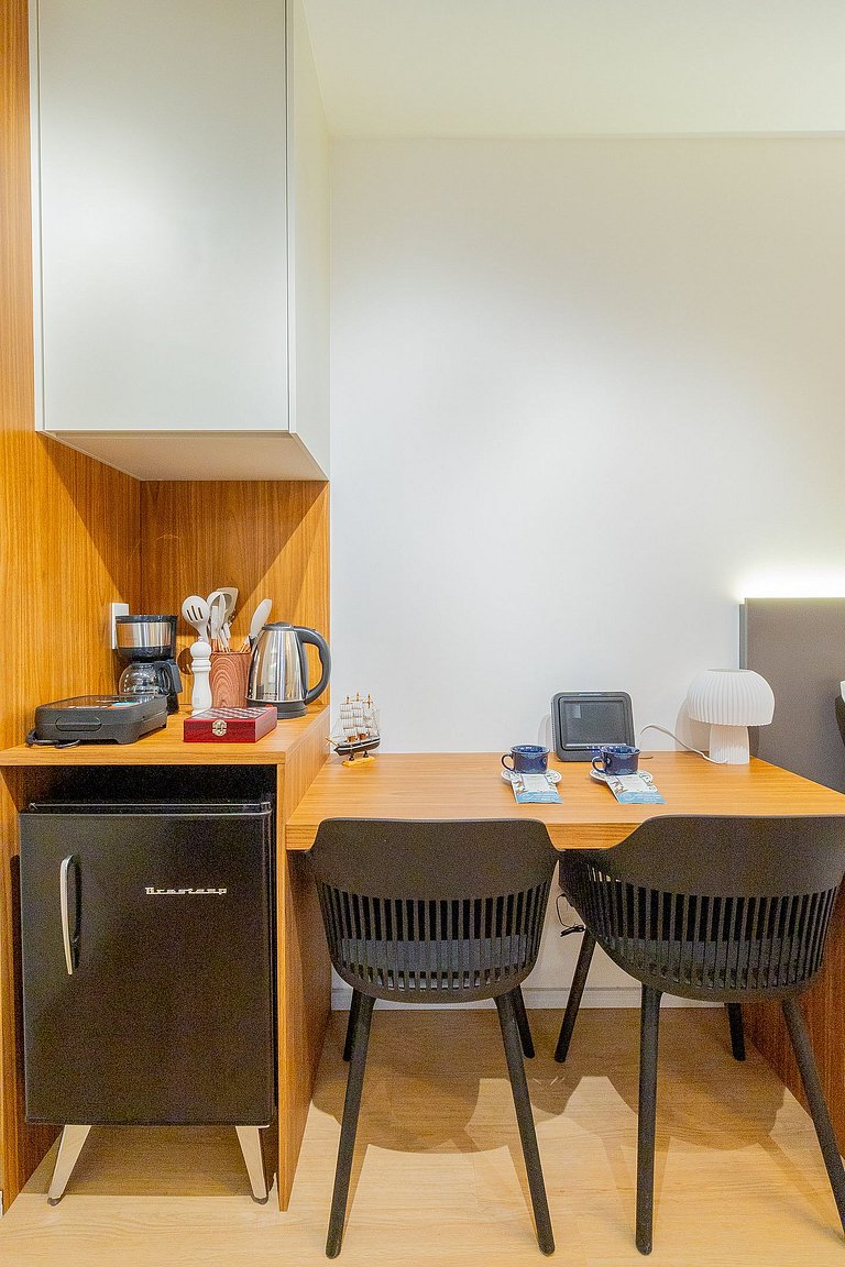 Studio Premium com Coworking e Piscina