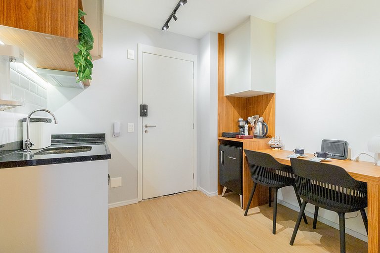 Studio Premium com Coworking e Piscina
