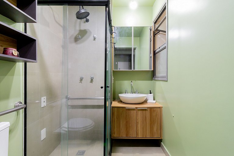 Reformado, com Piscina e Sauna na Bela Cintra