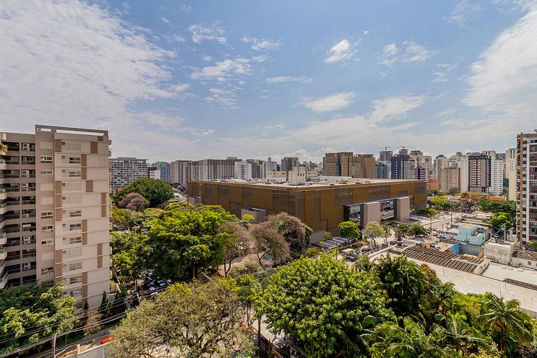 Moema | Varanda e coworking próximo ao metrô