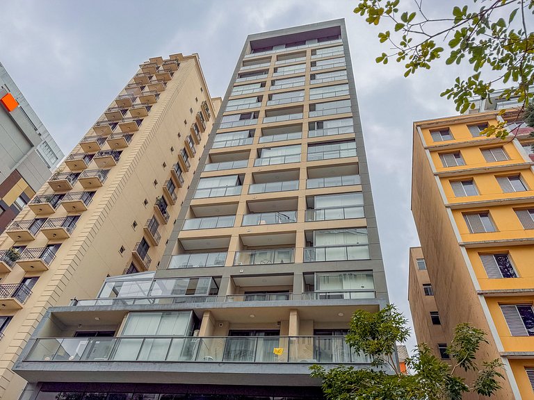 13ª andar, sauna e piscina perto da Av Paulista