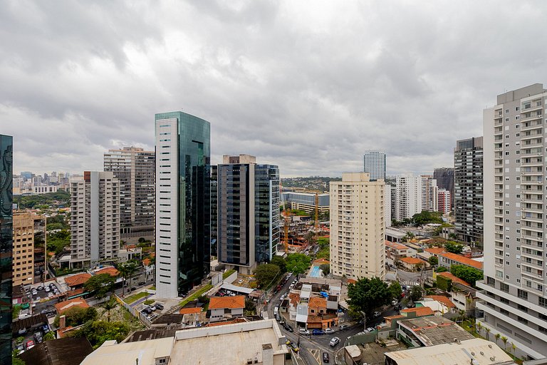 18ª Andar, Varanda em Pinheiros | Metrô Faria Lima