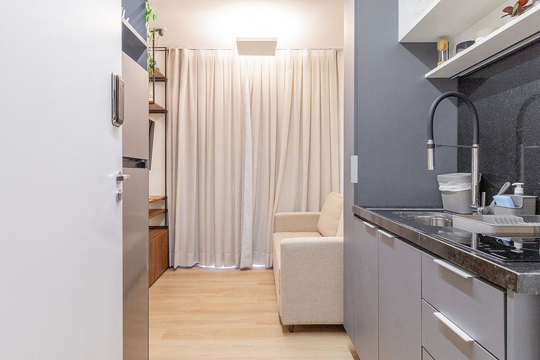 Pinheiros | 22th Floor, up to 4 Guests + Balcony