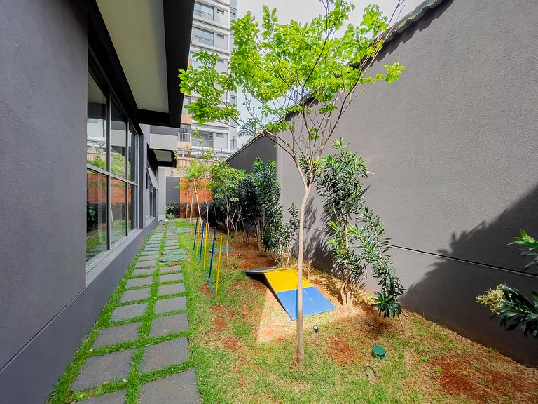 Moema | Balcony and Ibirapuera Mall